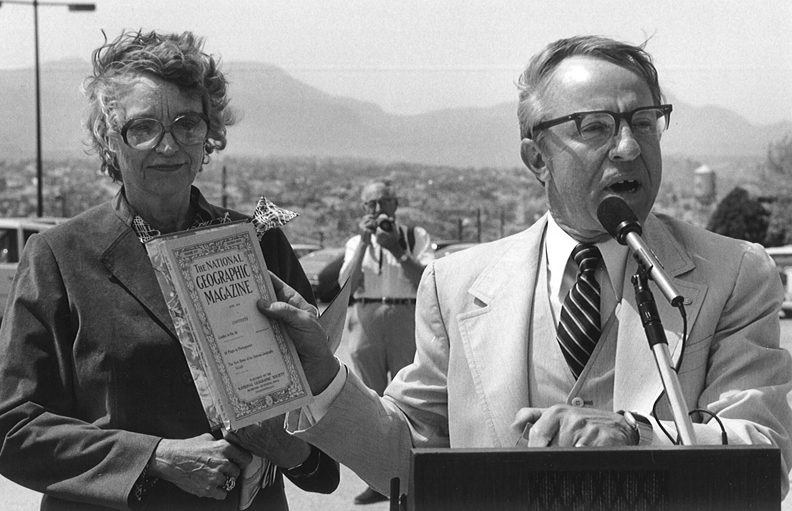 Regent Blumberg and Dr. Haskell Monroe dedicating the U. T. El Paso Library on April 17, 1982