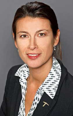 Headshot of Carolina Valencia