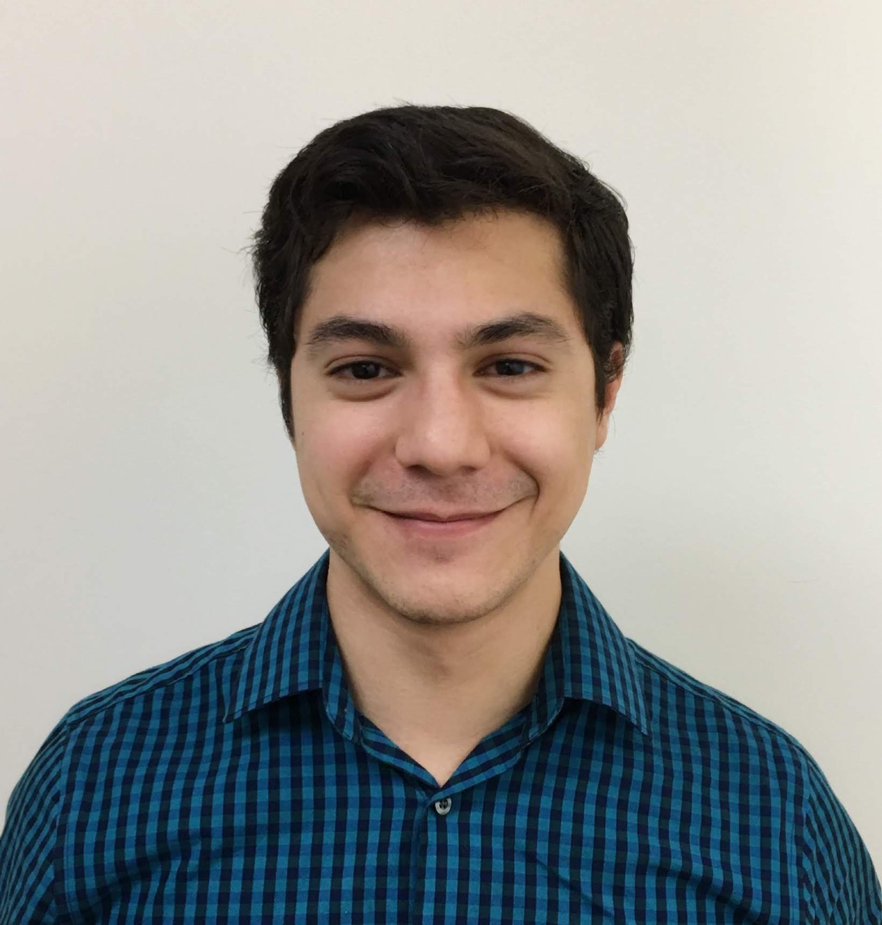 Headshot for Gustavo Villarreal